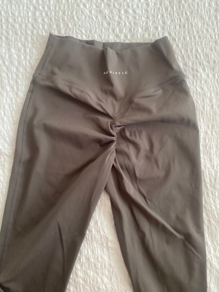 Image #2 from Daniela